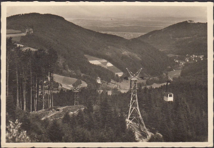 AK Freiburg, Seilschwebebahn mit Gondel, gelaufen 1944