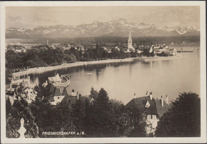 AK Friedrichshafen, Hafen, Stadtansicht, gelaufen 1933
