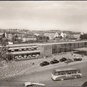AK Pforzheim, Bahnhof, Reisebus Elztal Express, gelaufen 1969